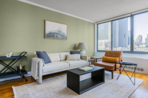 Sq 1BR w Great views Indoor pool NYC-29